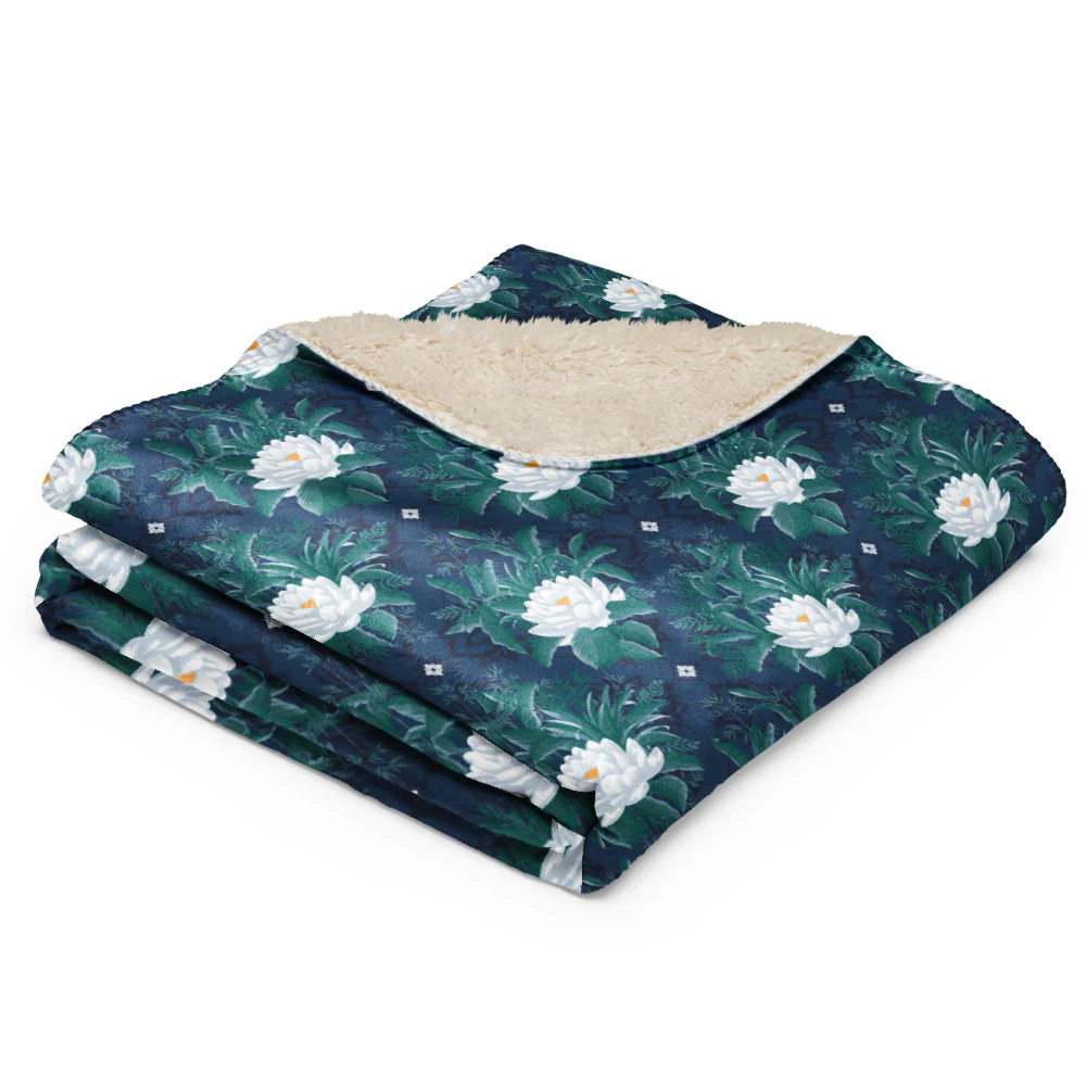 The White Lotus Pattern Sherpa Blanket - Image 3